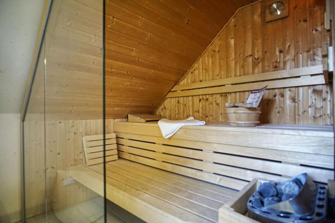 Komfortables Haus Mit Kamin, Sauna, Garten, Terrasse - Ferienhaus Sternschnuppe Wiek auf Rügen 外观 照片
