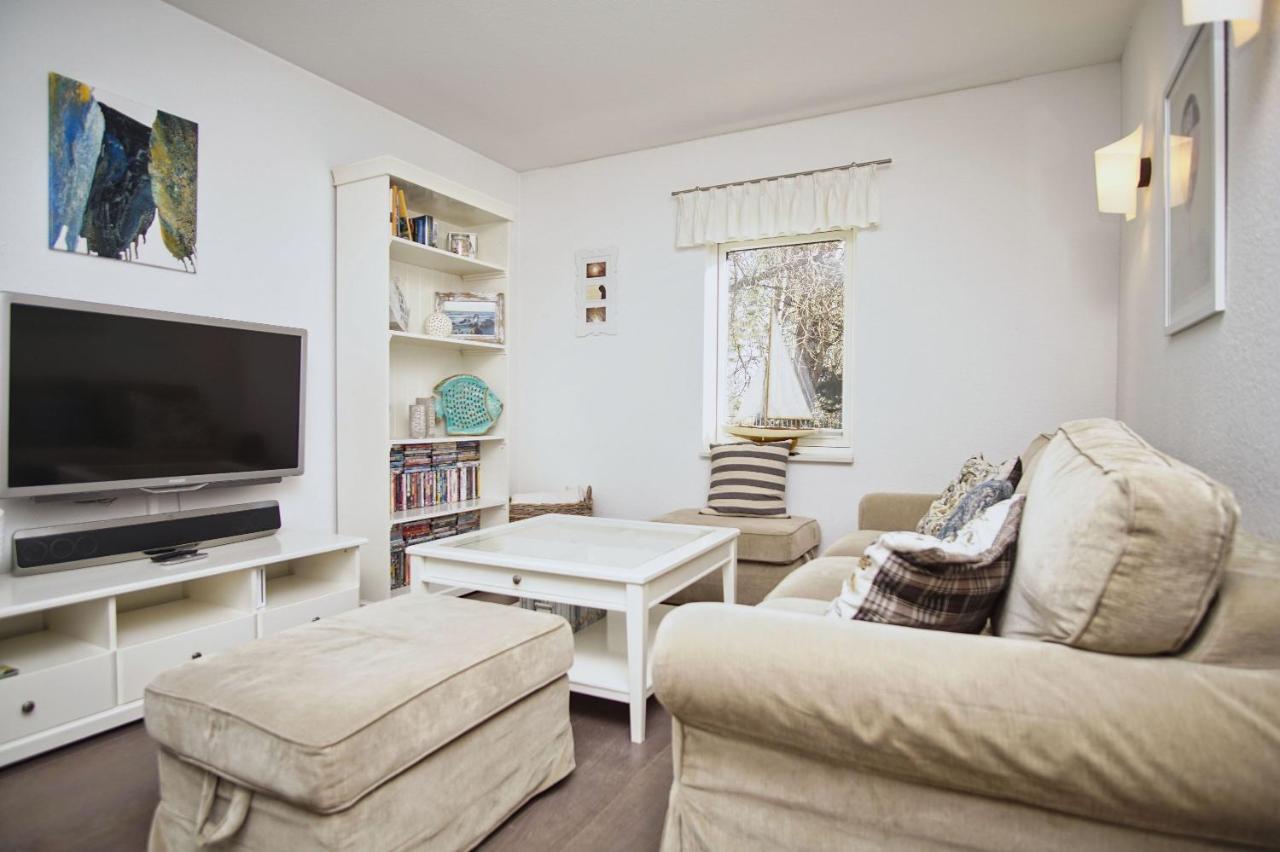 Komfortables Haus Mit Kamin, Sauna, Garten, Terrasse - Ferienhaus Sternschnuppe Wiek auf Rügen 外观 照片